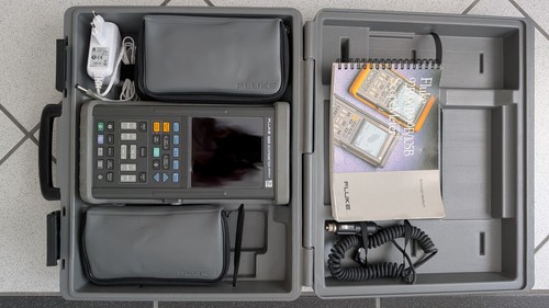 Fluke 105b scopemeter - fluke, ii